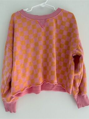 Checkered flowy crewneck